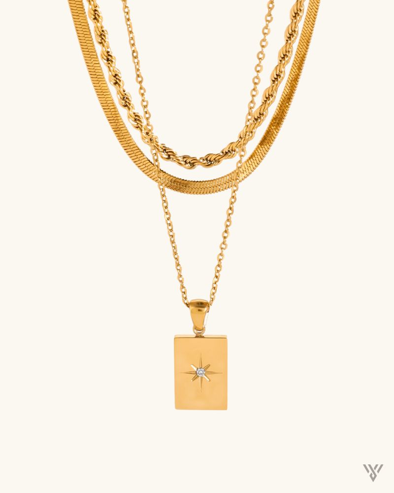 Titan Blend Chain - Layered Necklace With a Rectangular Pendant- Vayome - Gold - Single