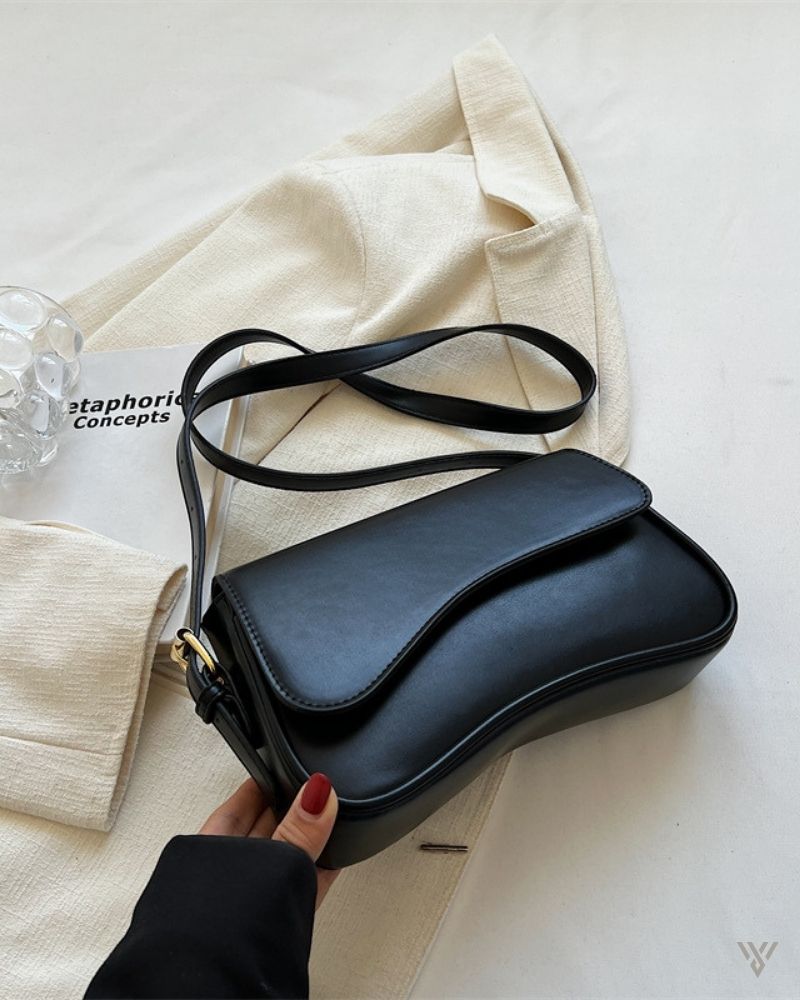 Avenue Flip Pouch