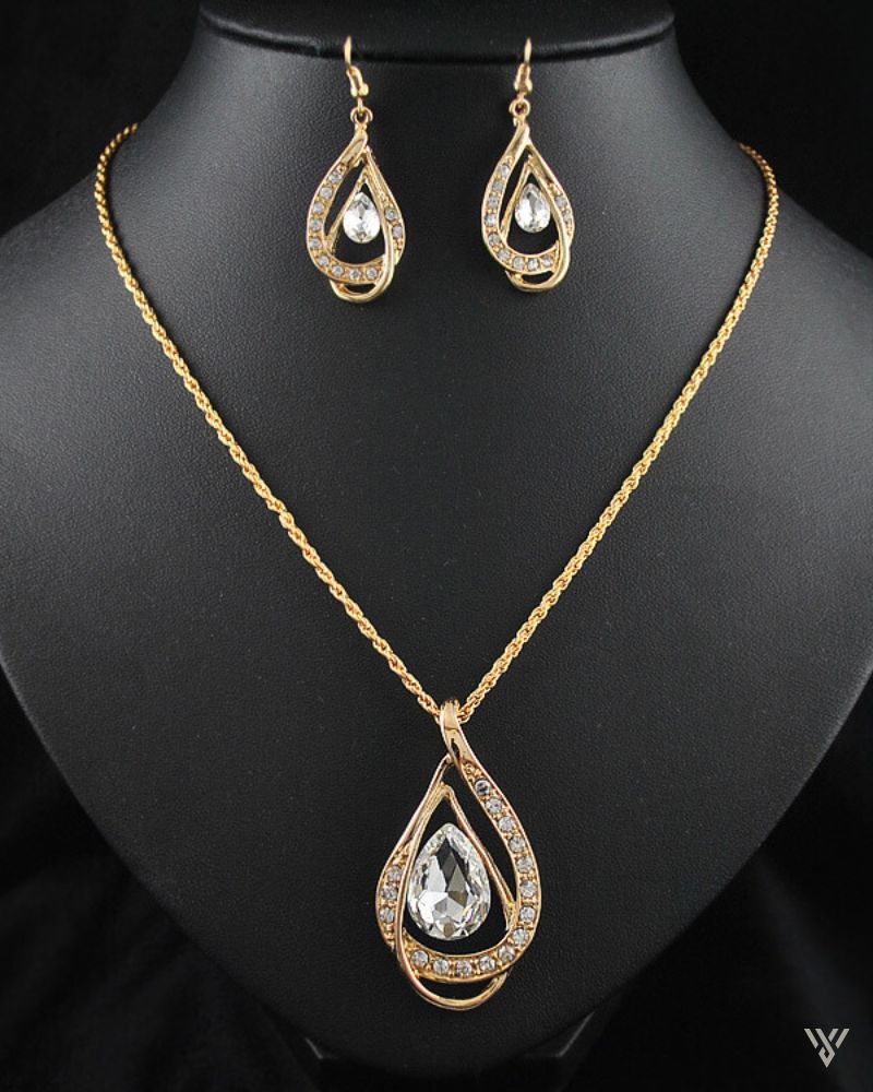 Gala Crystal Set - Statement Necklace and Earring Set - Vayome - White - Neck Shot