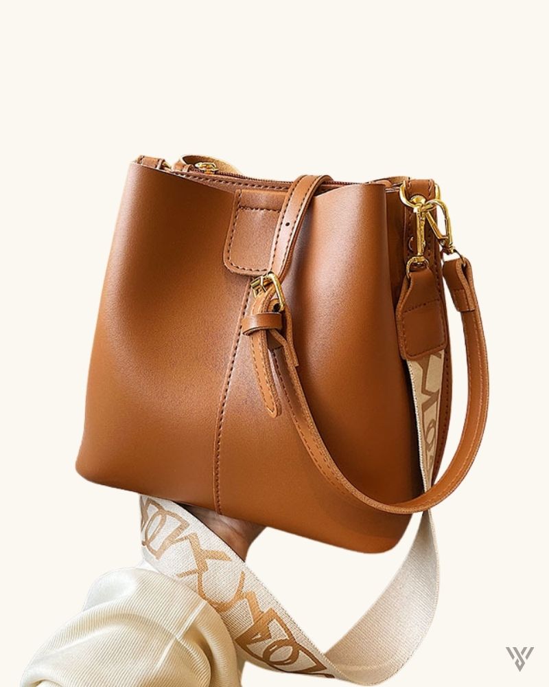 Lunelle Strap Bucket