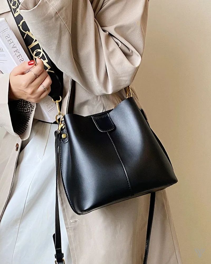 Lunelle Strap Bucket