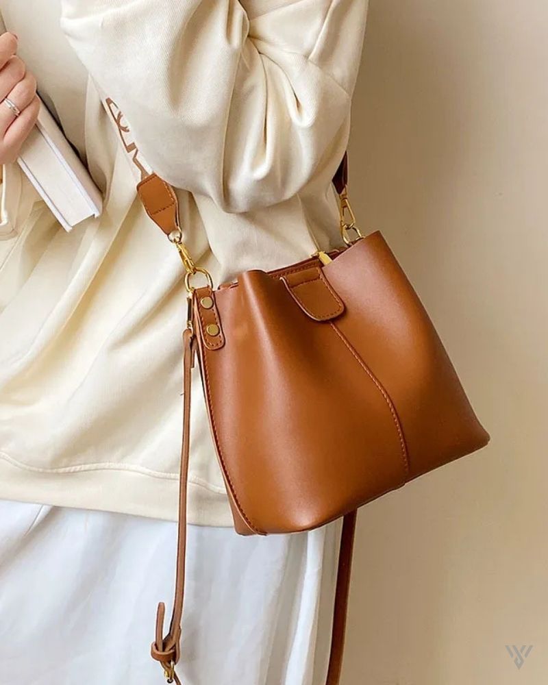 Lunelle Strap Bucket