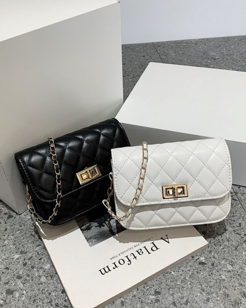 Retro Chic Messenger